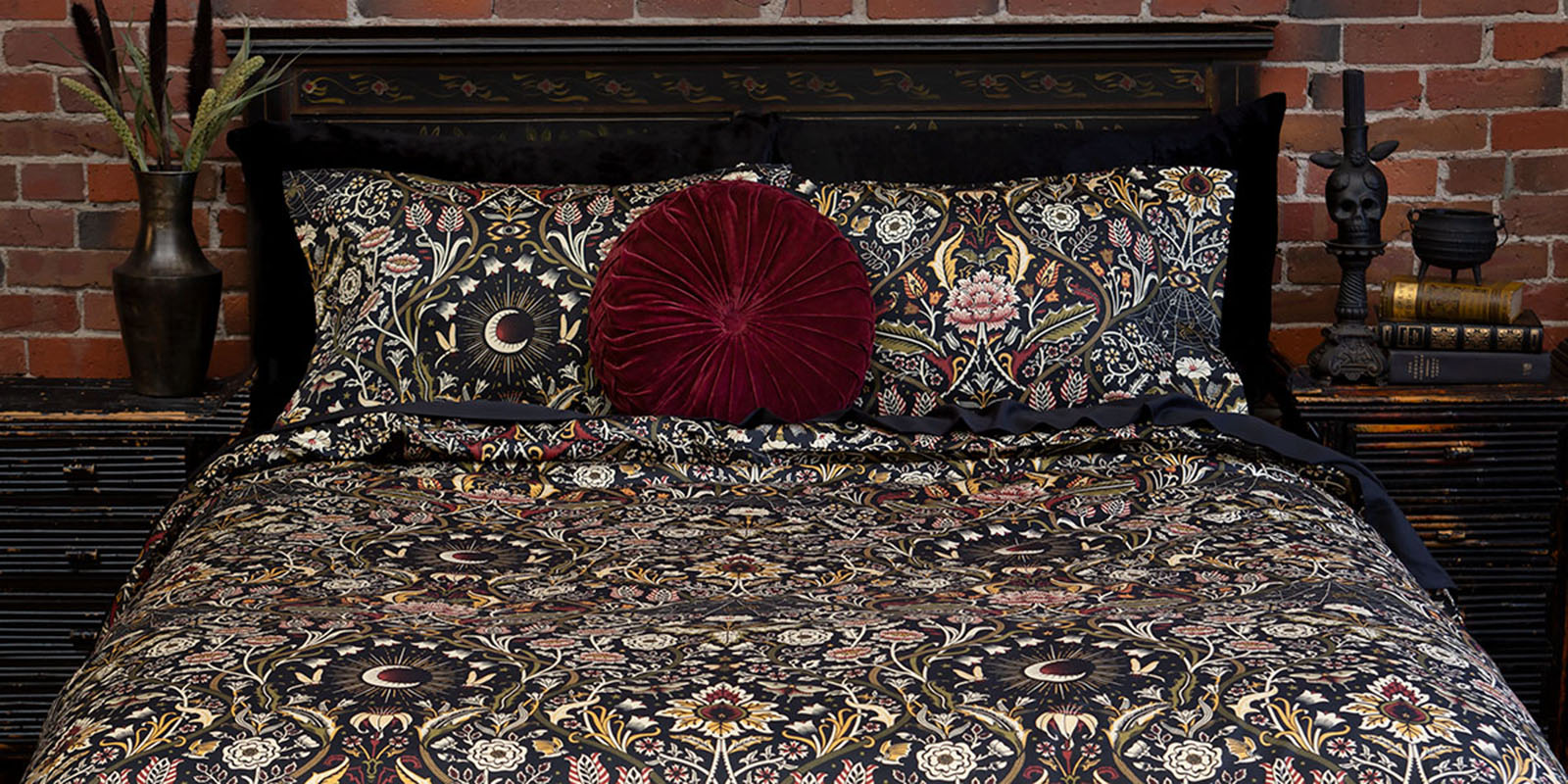 Burgundy oxblood red bamboo bedding with cozy velvet accent quilt and throw pillow. 