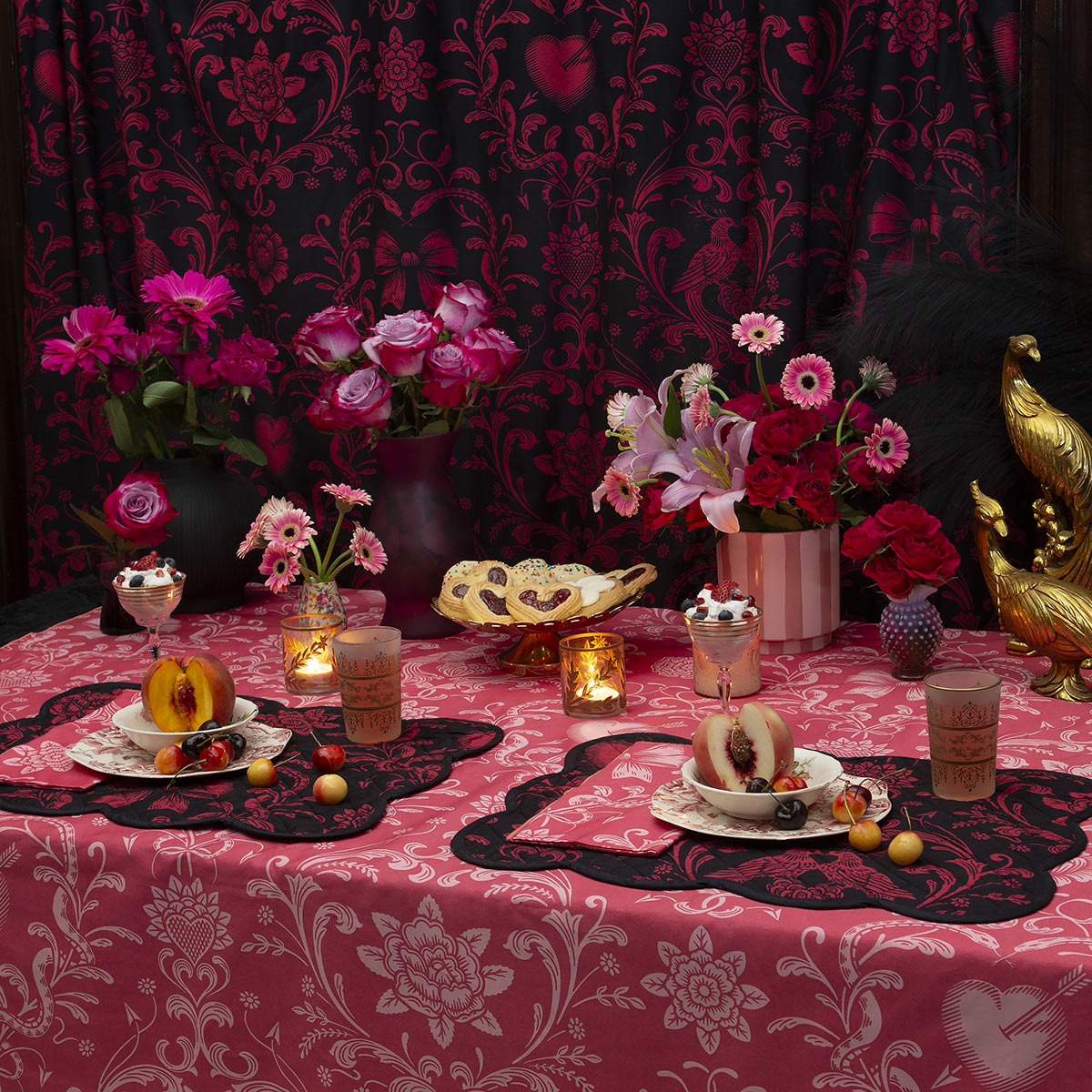 Love Bound Tablecloths Rose