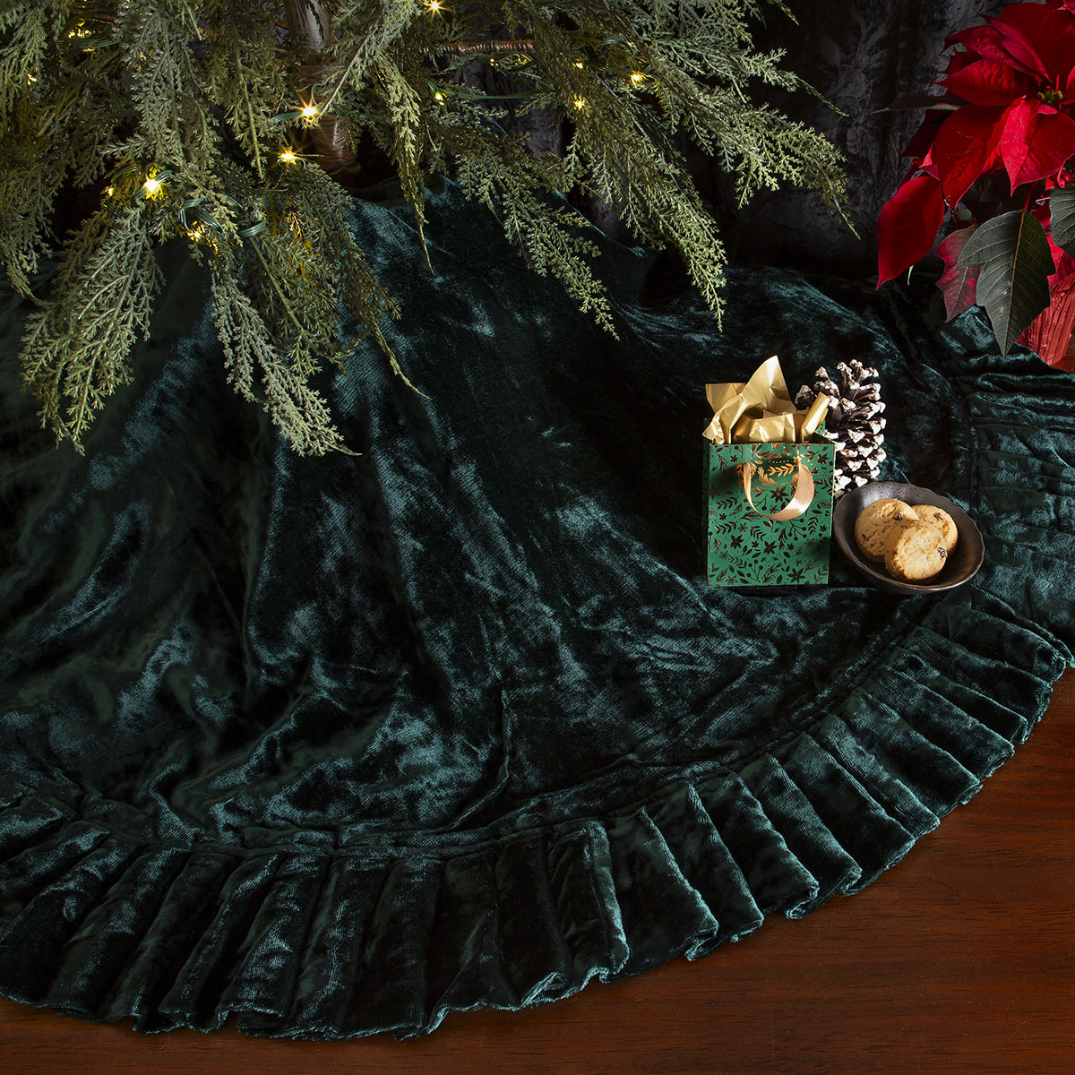 Velvet Tree Skirt - Forest Green