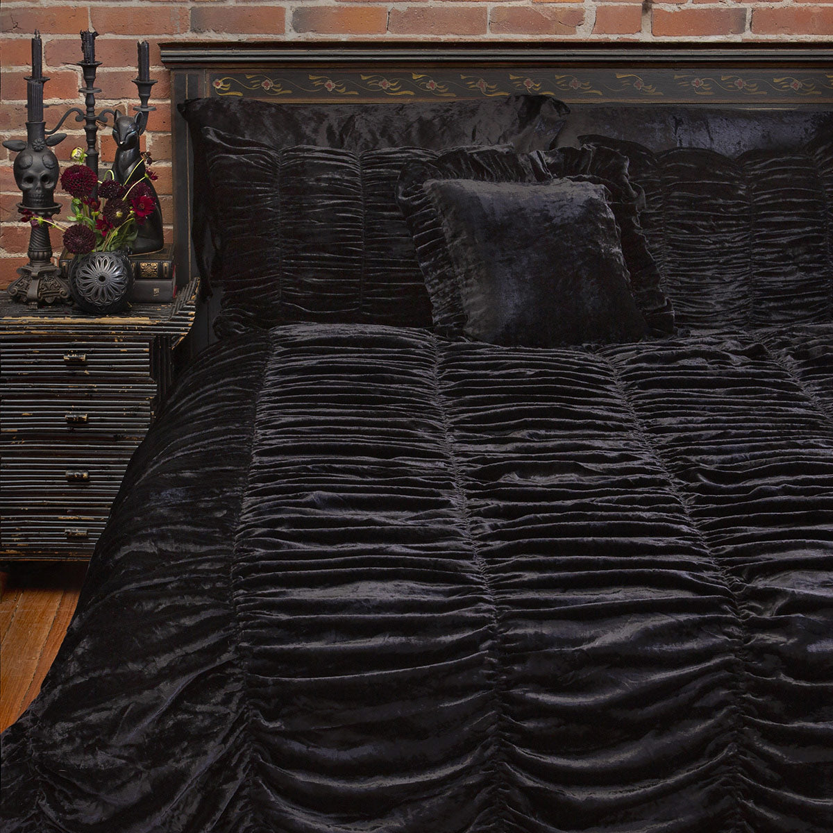 Black Scalloped Velvet Duvet Cover. Vintage Inspired, Gothic, Black Bedding. 
