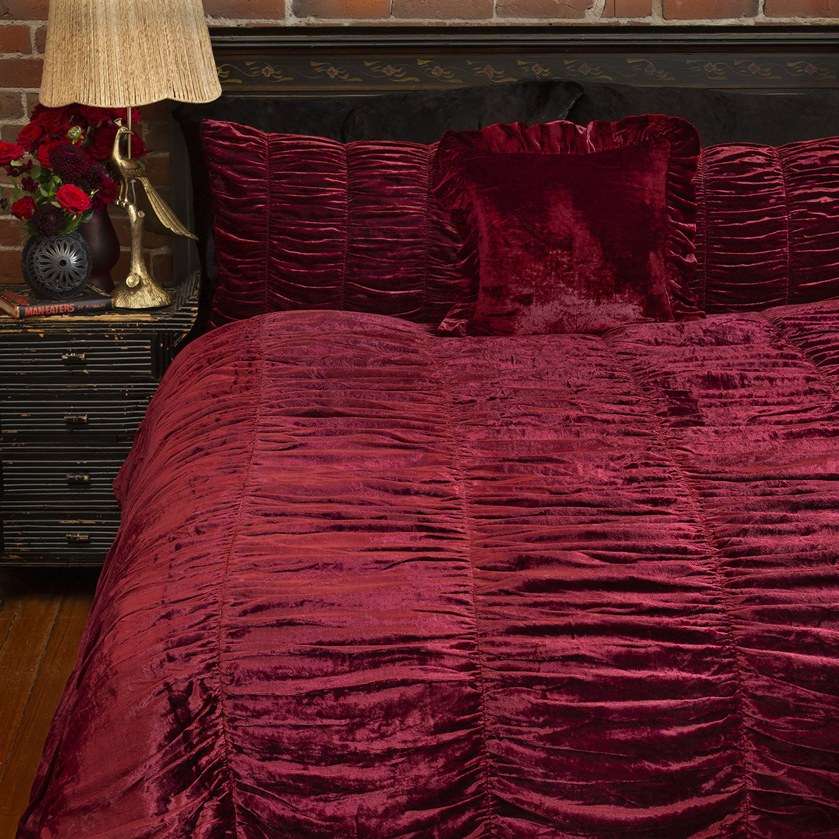Scalloped Velvet Duvet Cover Set - Ruby